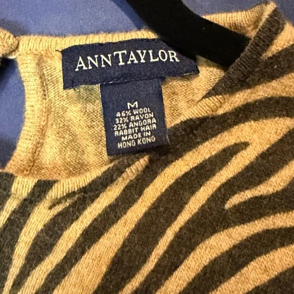 Vintage Ann Taylor Sleeveless Tiger Sweater - Picture 3 of 3